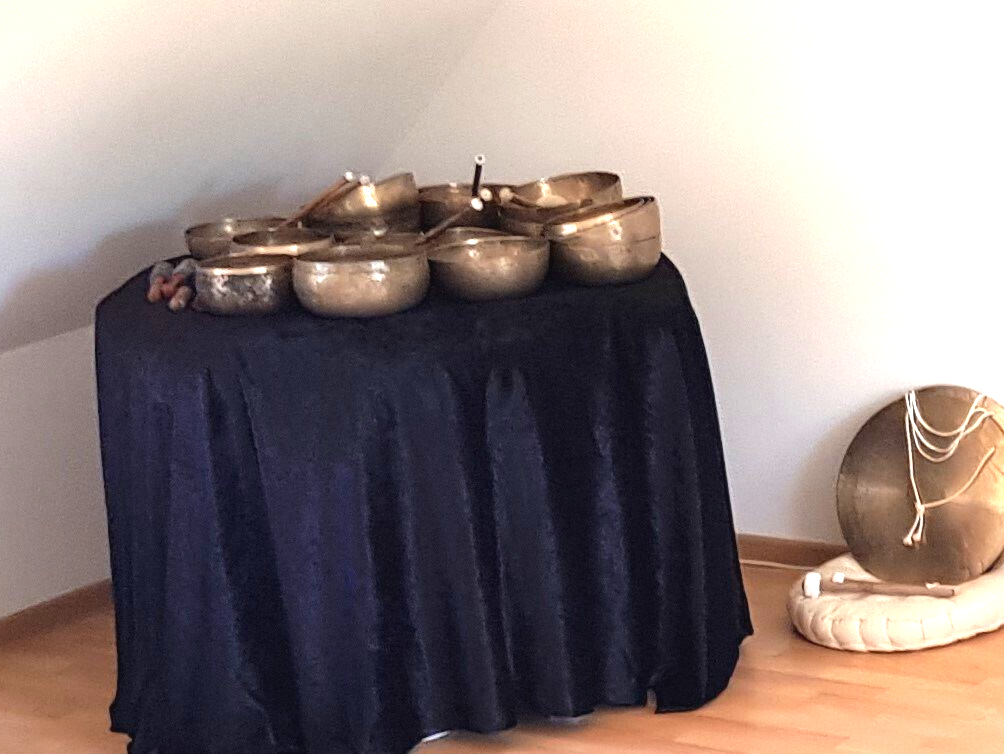 Klanginstrumente Klangschalen Planetenklangschalen Windgongs Zimbeln Klangspiel