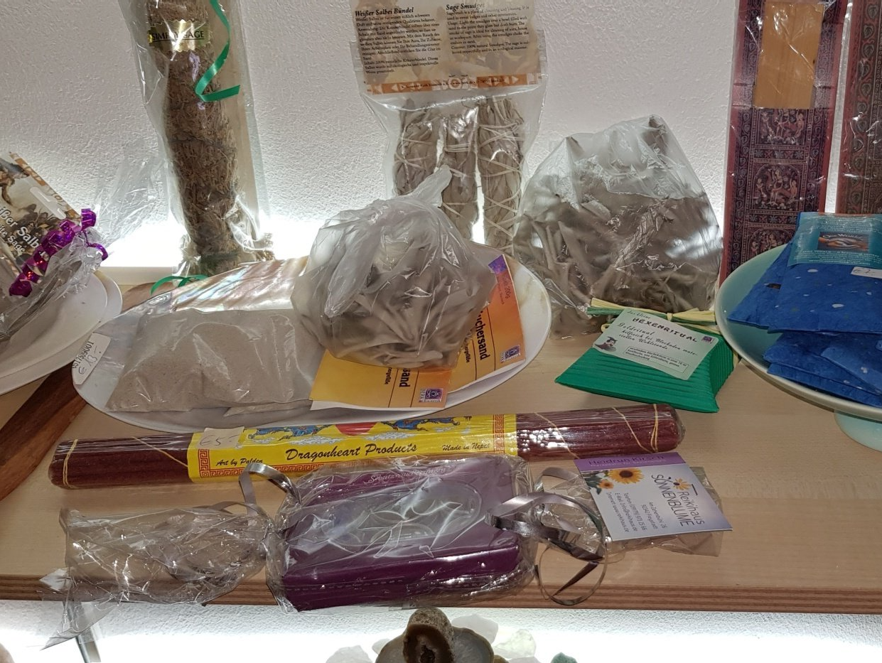 Räucherwaren Räucherbüschel: weißer Salbei Lavendel Rose Räucherstäbchen in Demeterqualität