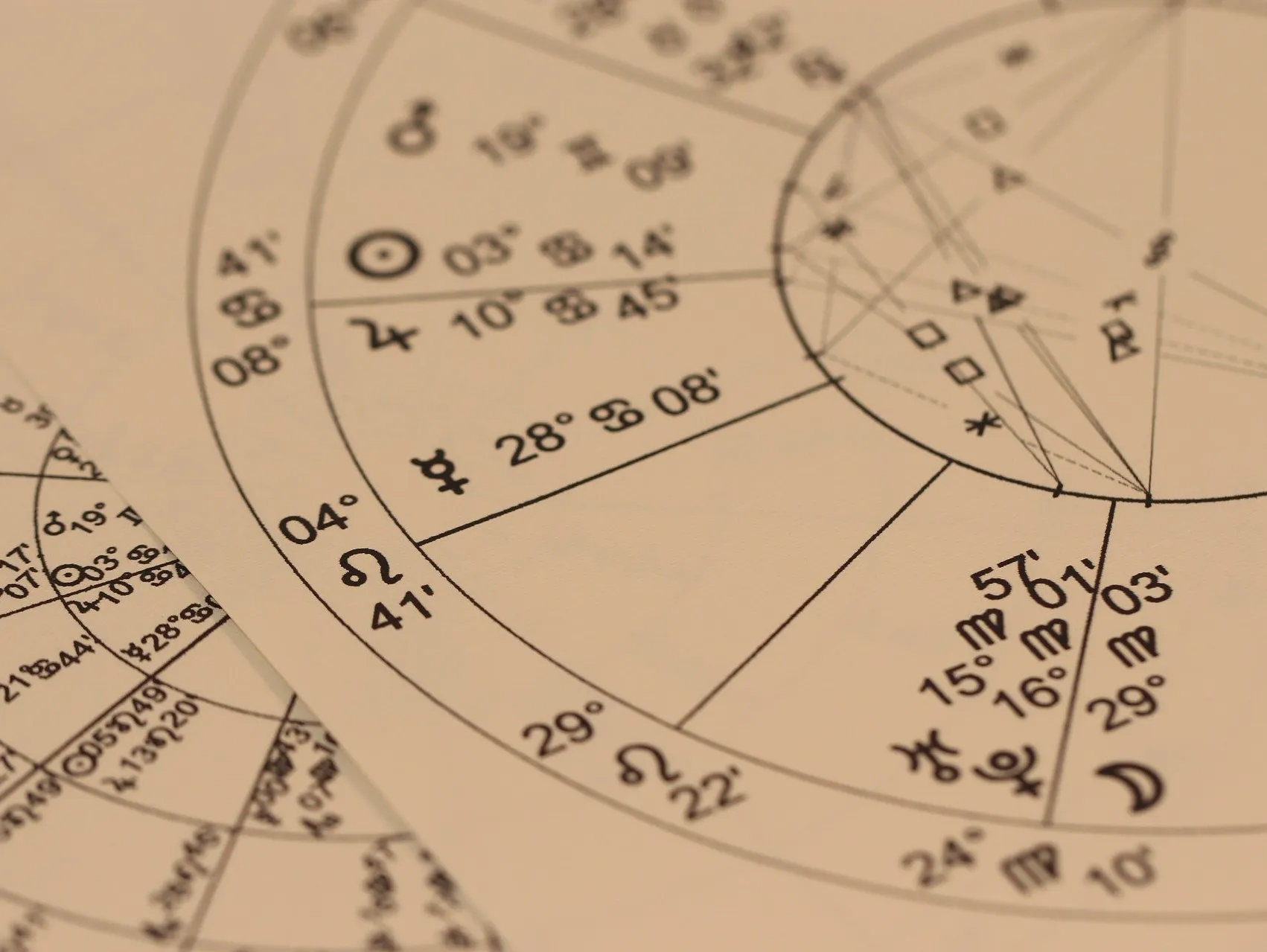 Familie Ordnung Familienstellen systemische Aufstellungen Partnerschaftsaufstellungen Paaraufstellungen Symptome Süchte Krankheiten psychisch Spannungen lösen Geheimnisse Sterben Tod Nachfolge Erbe Systembrett Musikinstrumente Bodenanker Systemische Astrologie Beruf Berufung Sternzeichen Häuser Planeten Potential Potenzial Horoskop privat familiär