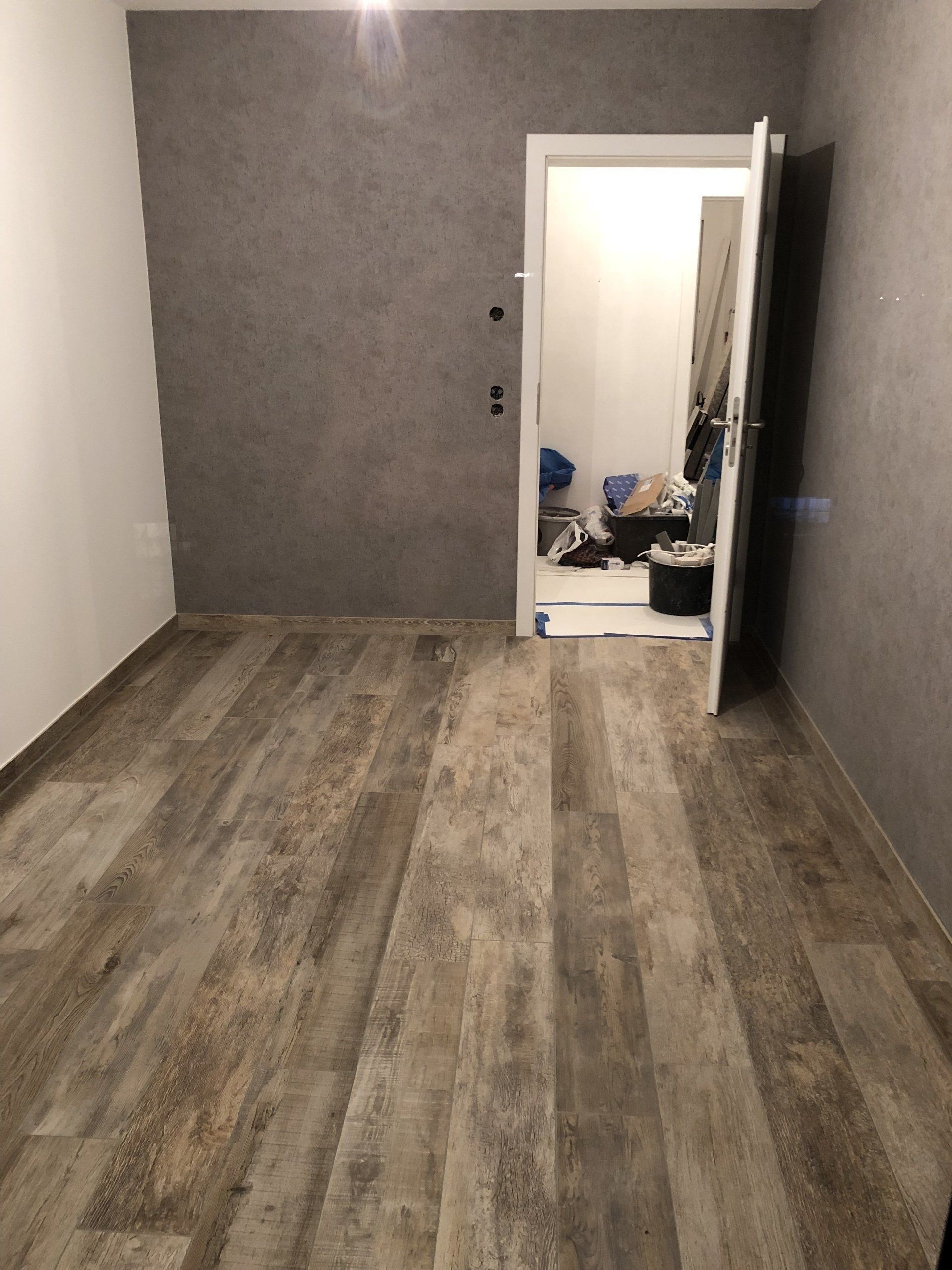 Großformat Fliesen in Holzdielenoptik (Kostheim)