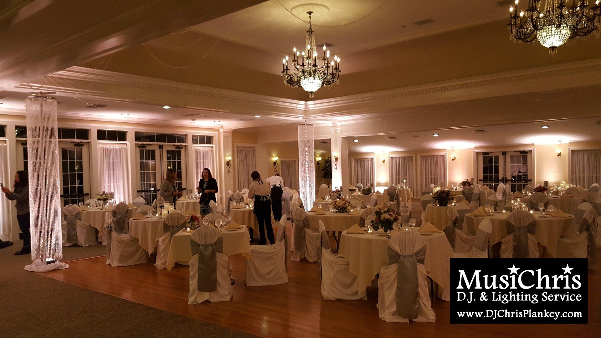 Crystal Columns unique luxury blingy upscale wedding decorations