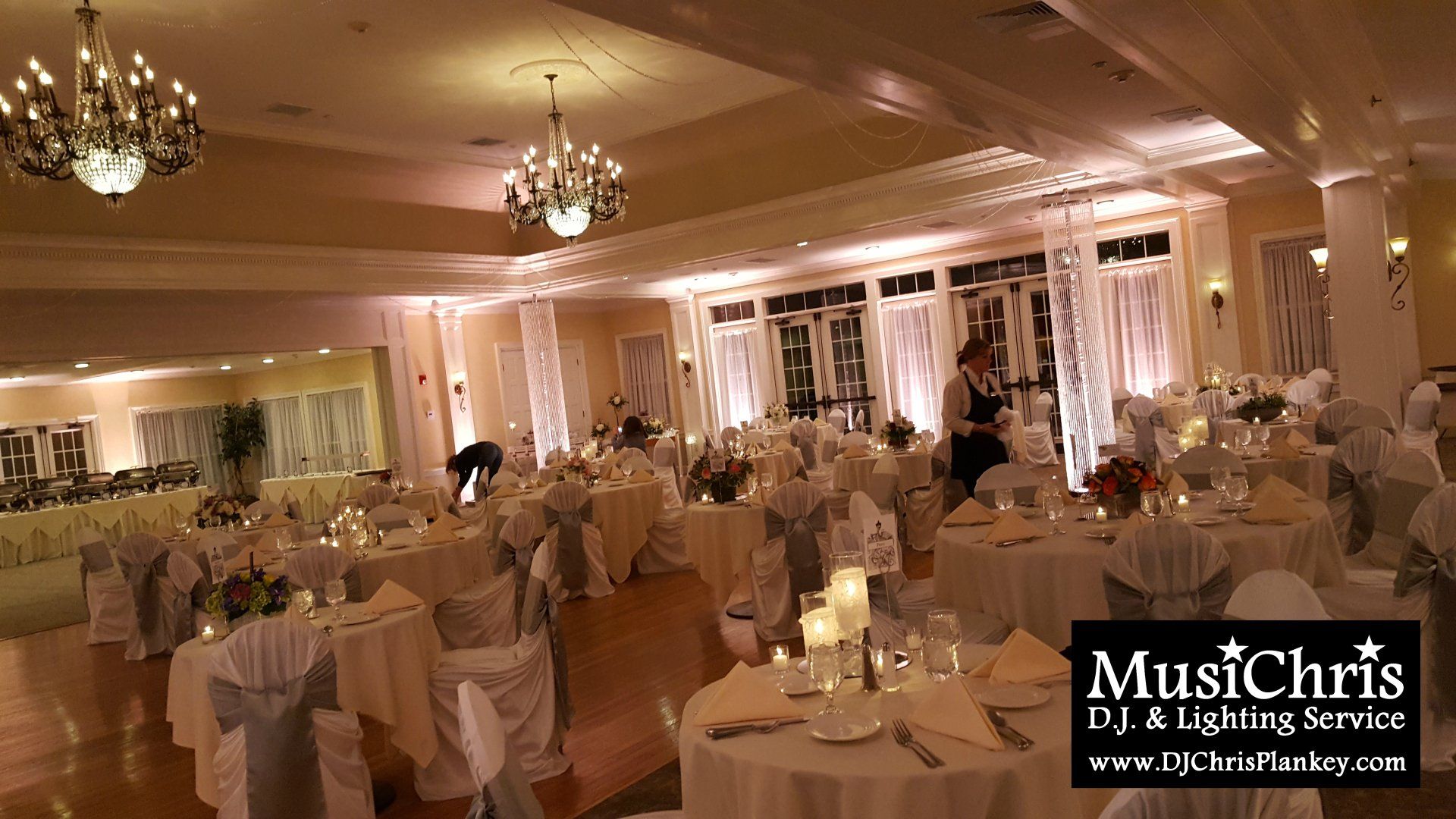 Crystal Columns unique luxury blingy upscale wedding decorations