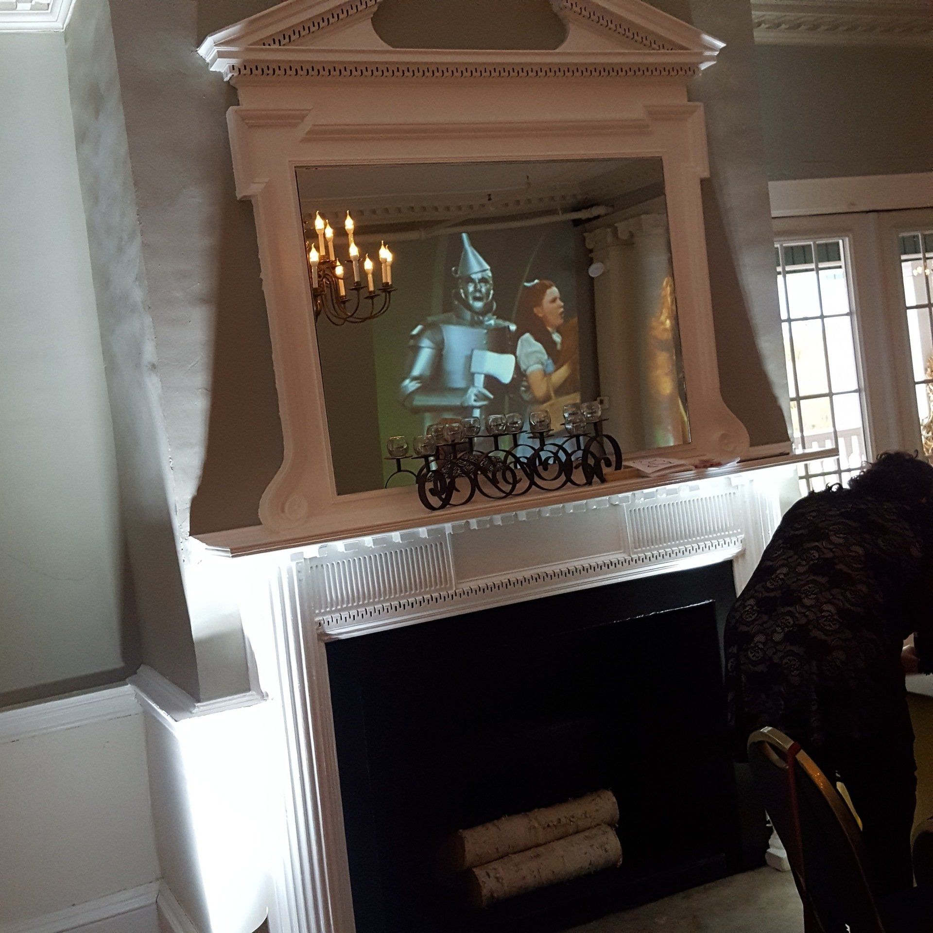 Emerald City Party Theme decorations lighting ideas