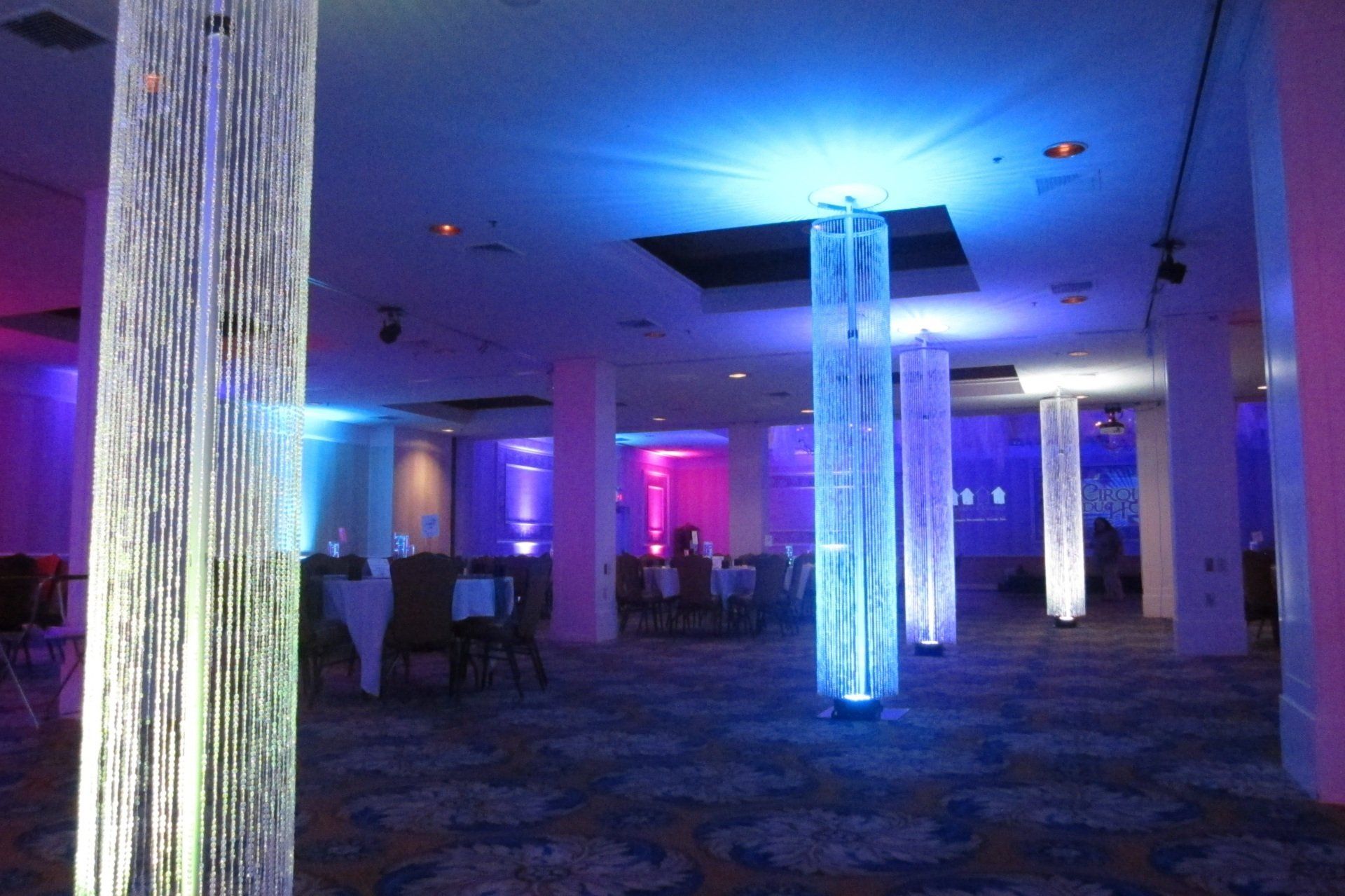 Crystal Columns unique luxury blingy upscale wedding decorations