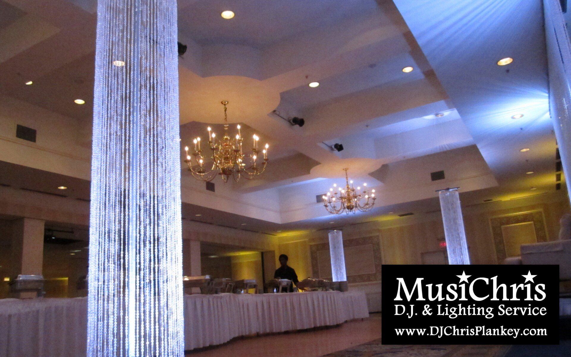 Crystal Columns unique luxury blingy upscale wedding decorations