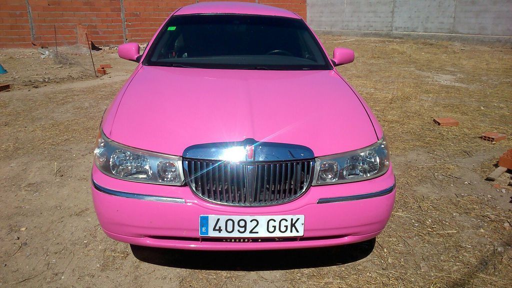 Limusina Lincoln Rosa