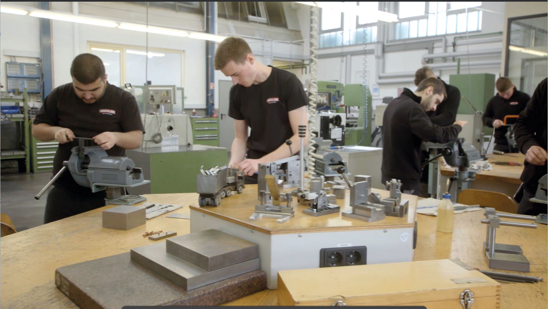 Die Heckler AG in Niefern-Öschelbronn bei Pforzheim bietet Dir die Möglichkeit, deine berufliche Zuk