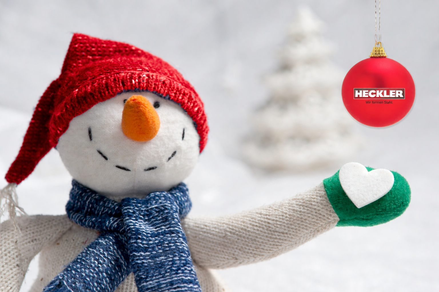 Spenden statt Geschenke: So engagiert sich die HECKLER GROUP zu Weihnachten für soziale Projekte