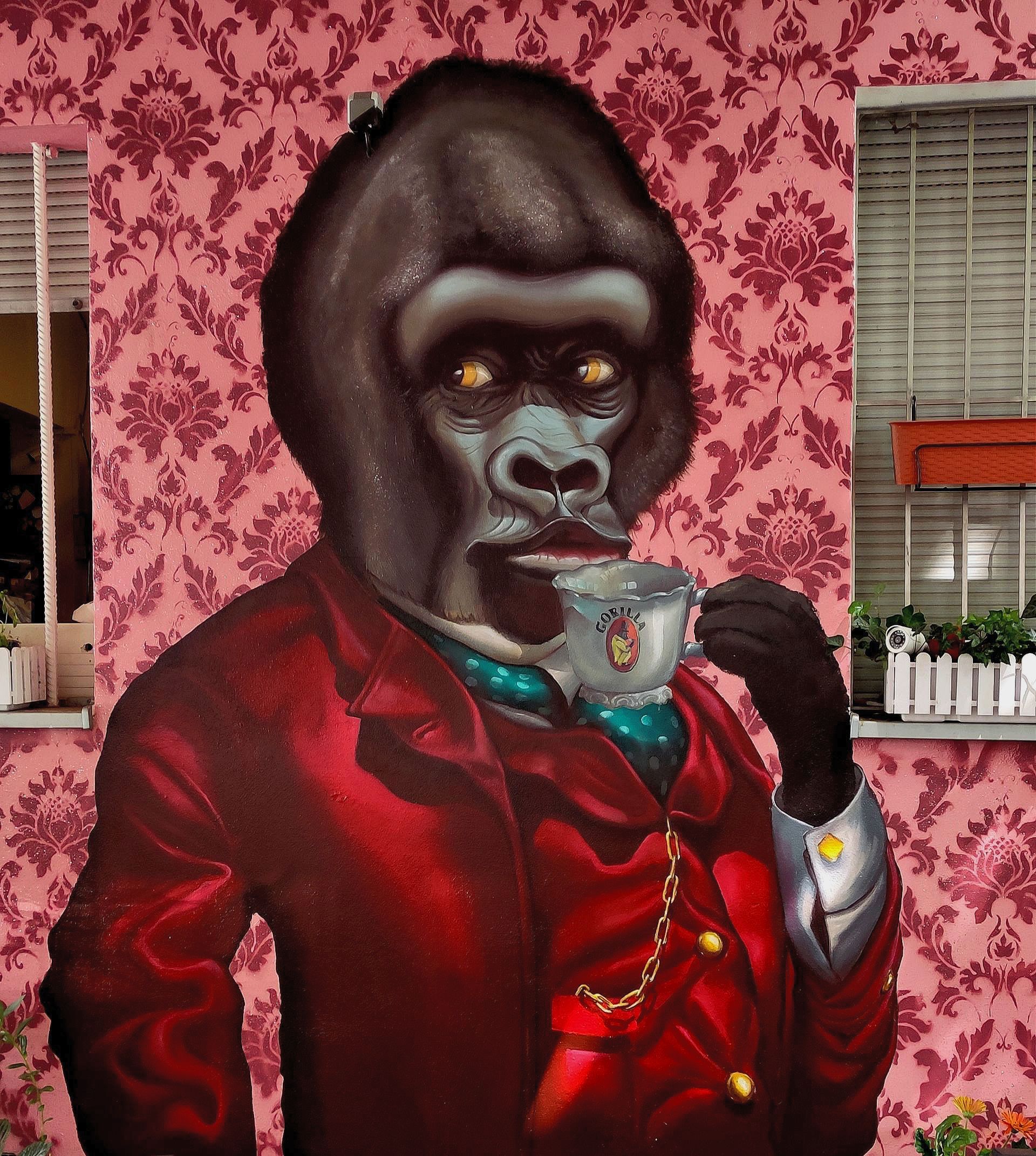 Drew Camell Kunstwerk Ostendstraße Frankfurt Drew Camell Gorilla Wandmalerei Graffiti im Ostend Frankfurt bei Main Snack Corner