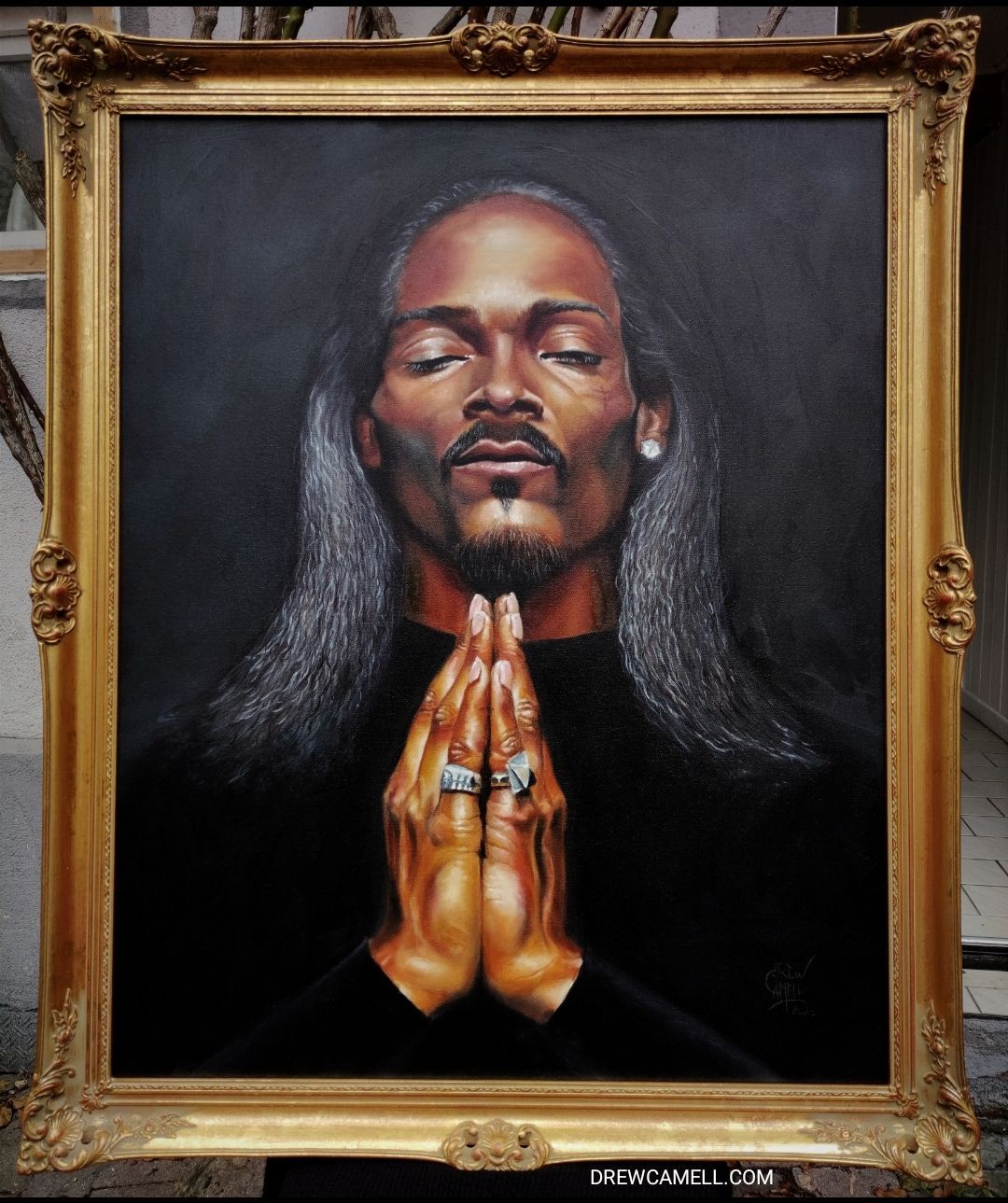 Frankfurter Künstler Drew Camell malt sehr realistische Portraits auf Leinwand. Hier ein in Öl gemaltes Portrait von Snoop Dogg
