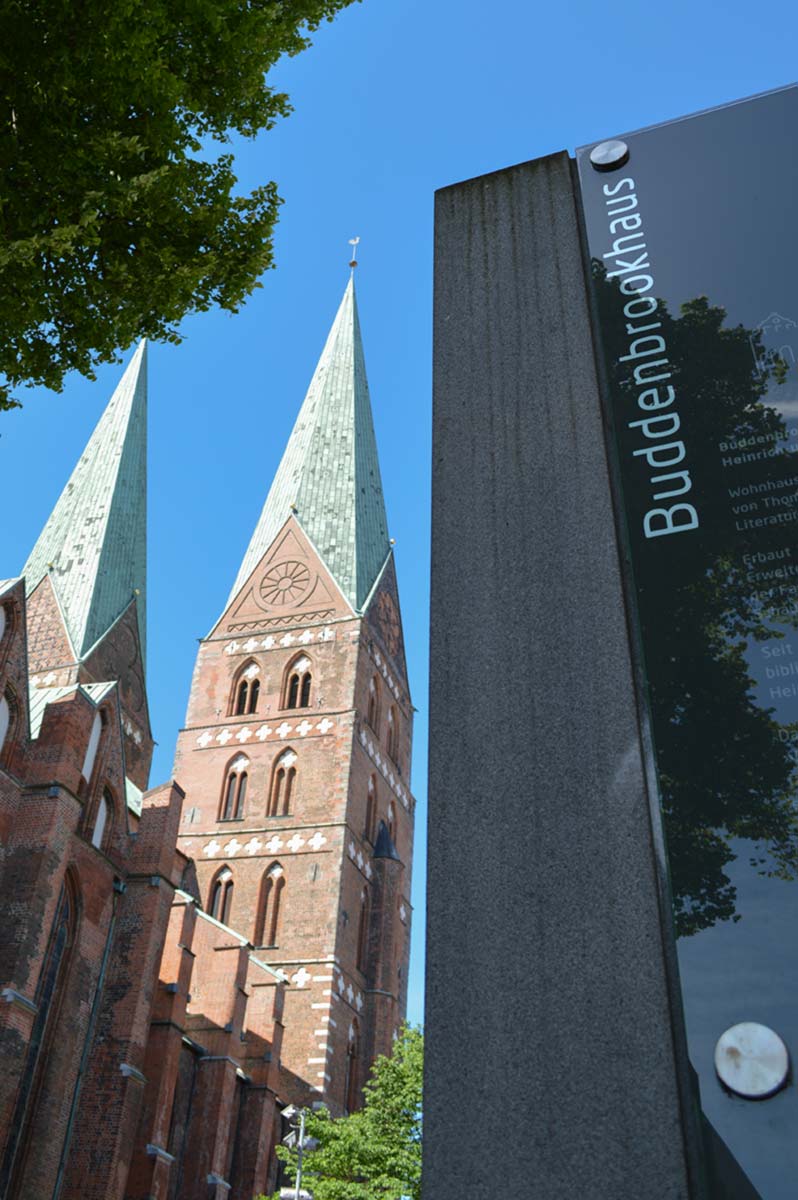 Marienkirche und Buddenbrookhaus - Foto Rottger Roos