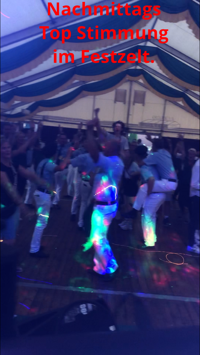 Bomben Stimmung 7 Stunden in Düsseldorf - Schützenverein feiert Mega Party mit Keyboarder Karl