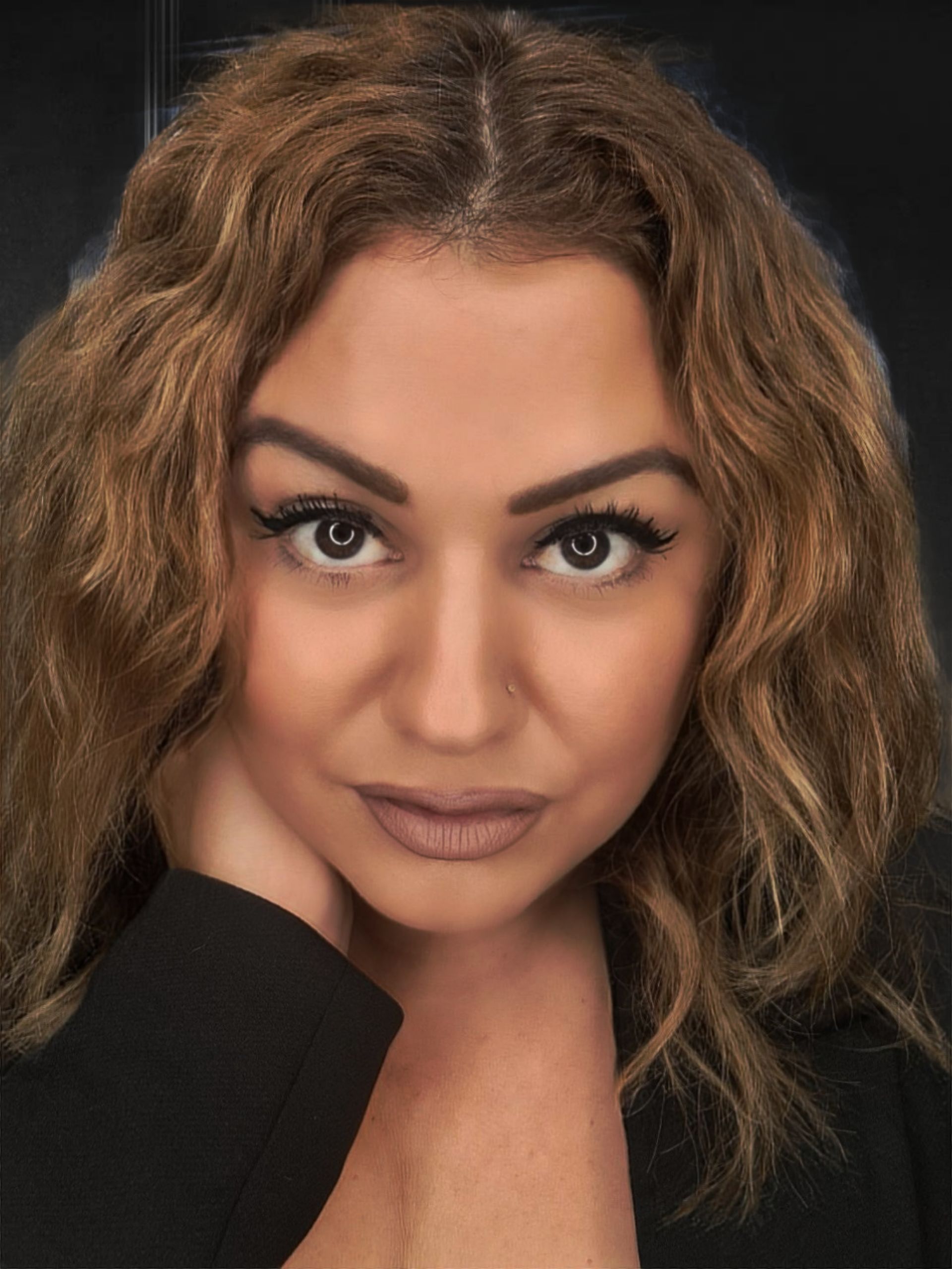 Fatma - Inhaberin von Beauty by Selfa - Studio für WImpernverlängerung, Lashlifting und Augenbrauenpigmentierung