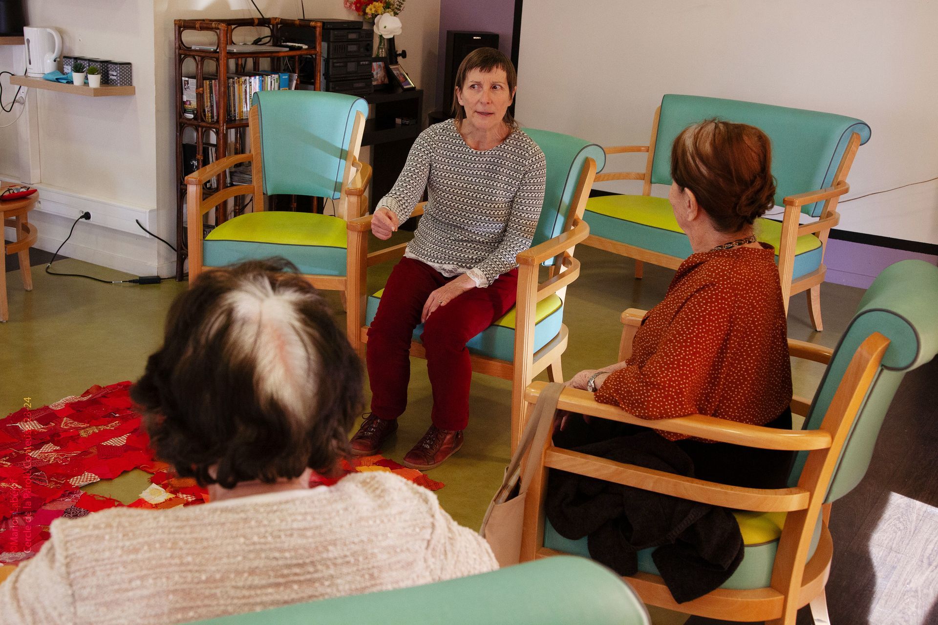 Cercle de la parole conteuse-Compagnie Conte- Projet financé avec le concours de l'Union Européenne avec le Fond Européen Agricole pour le Développement Rural et la Région PACA