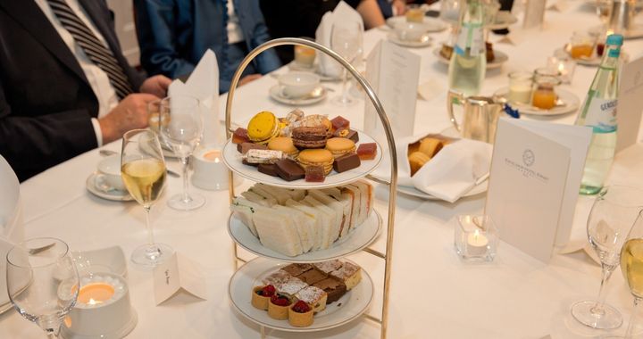 Schön gedeckter Tisch sorgt für gute Atmosphäre.