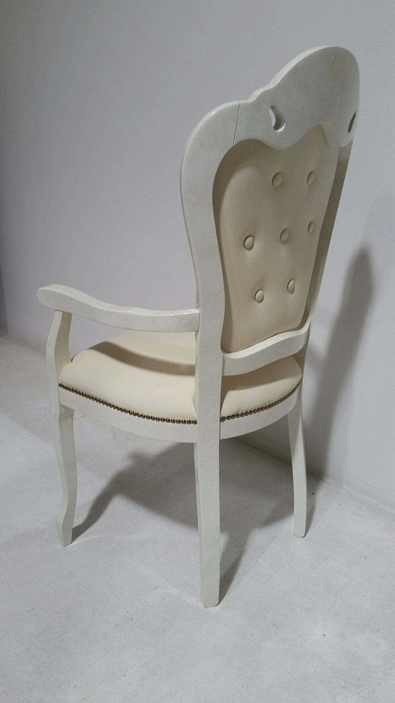 Stuhl Elisabeth mit Armlehne