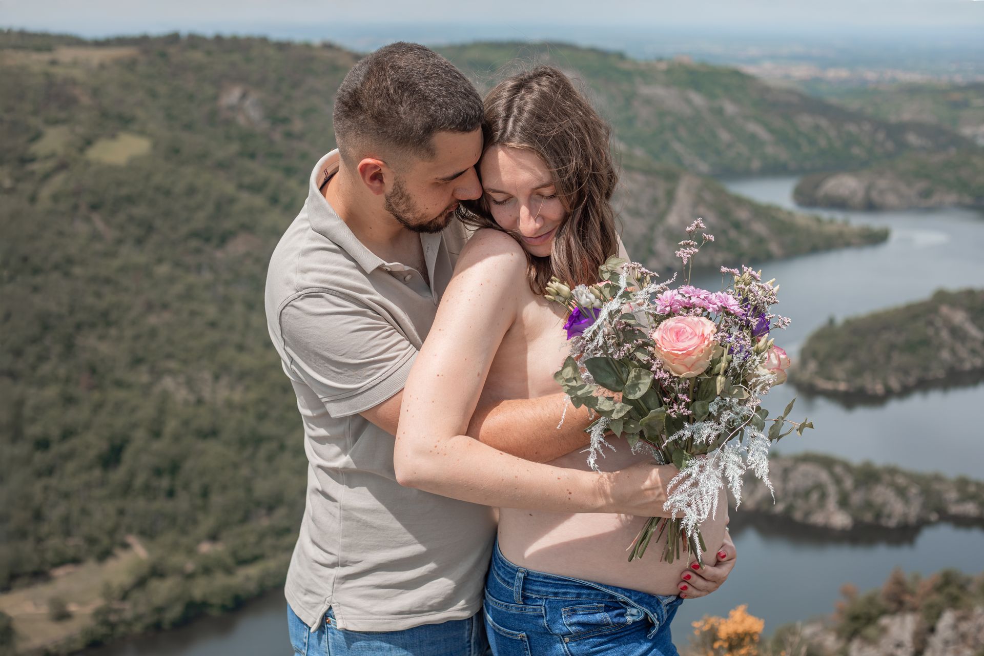 Photographe grossesse, naissance et mariage à Saint-Étienne