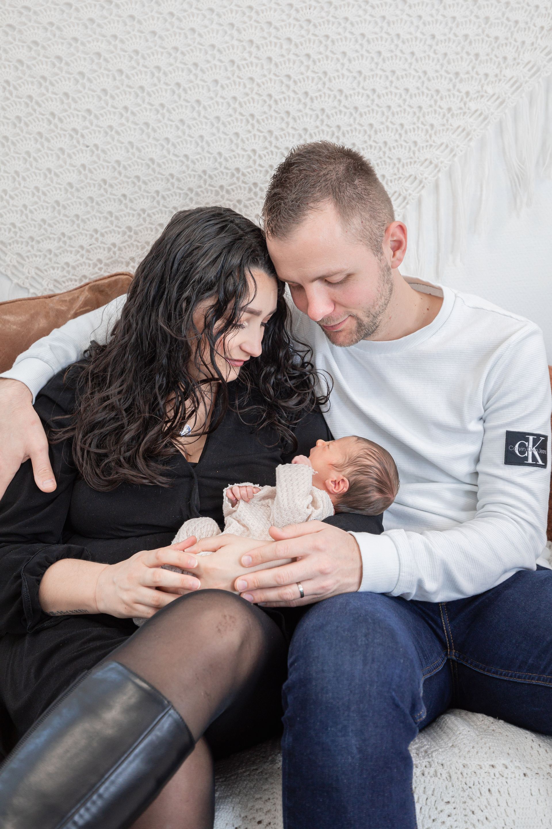 Shooting photo de grossesse et de naissance au studio photo Aznphotographie, Saint-Etienne, Loire, 42