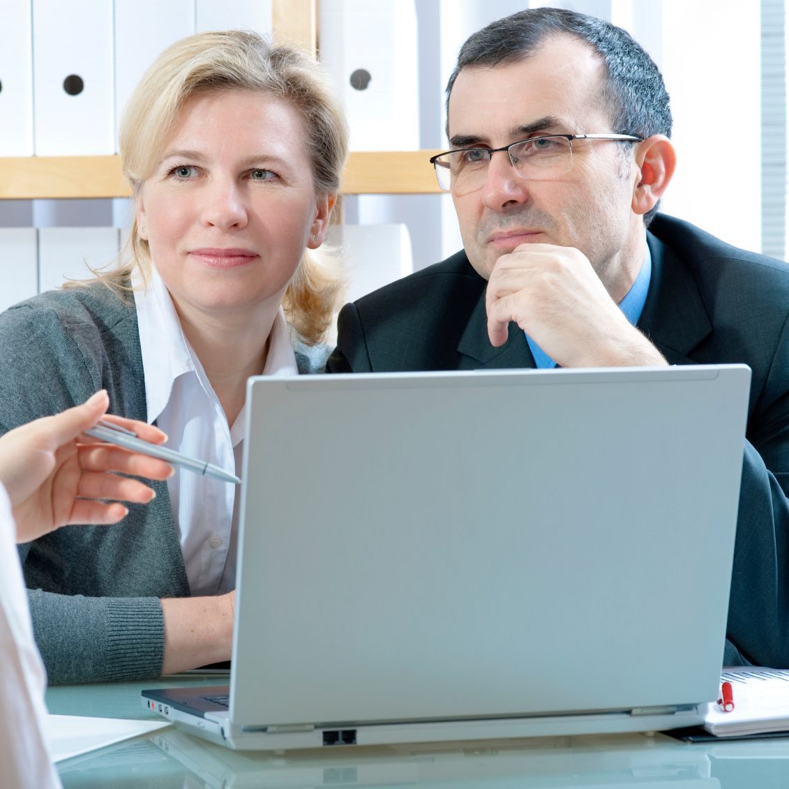 Wir arbeiten mit den Kunden zusammen für optimale Lösungen