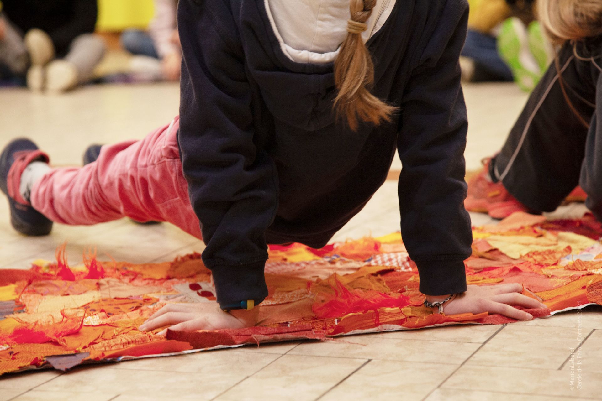 Cercle de la parole conteuse-Compagnie Conte- Projet financé avec le concours de l'Union Européenne avec le Fond Européen Agricole pour le Développement Rural et la Région PACA