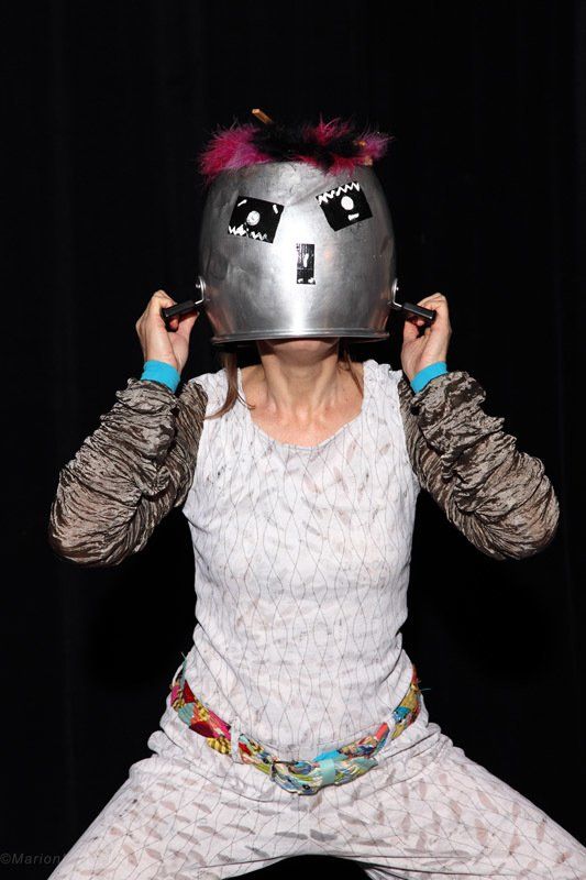 Anne Lopez, artiste conteuse, spectacle contes public familial