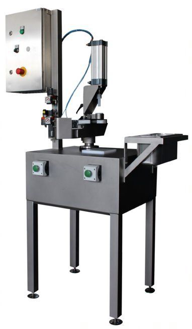 Verkorker - Korkmaschine pneumatisch halbautomatisch Verkorker - Korkmaschine pneumatisch halbautomatisch