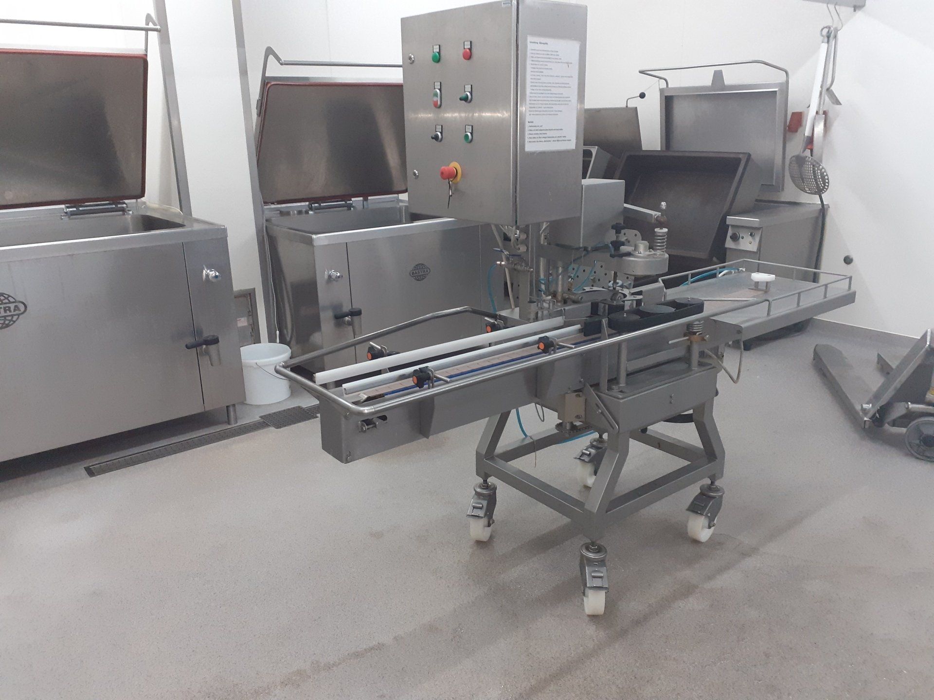 Mobile Verschließmaschine für Gläser Mobile Verschließmaschine für Gläser