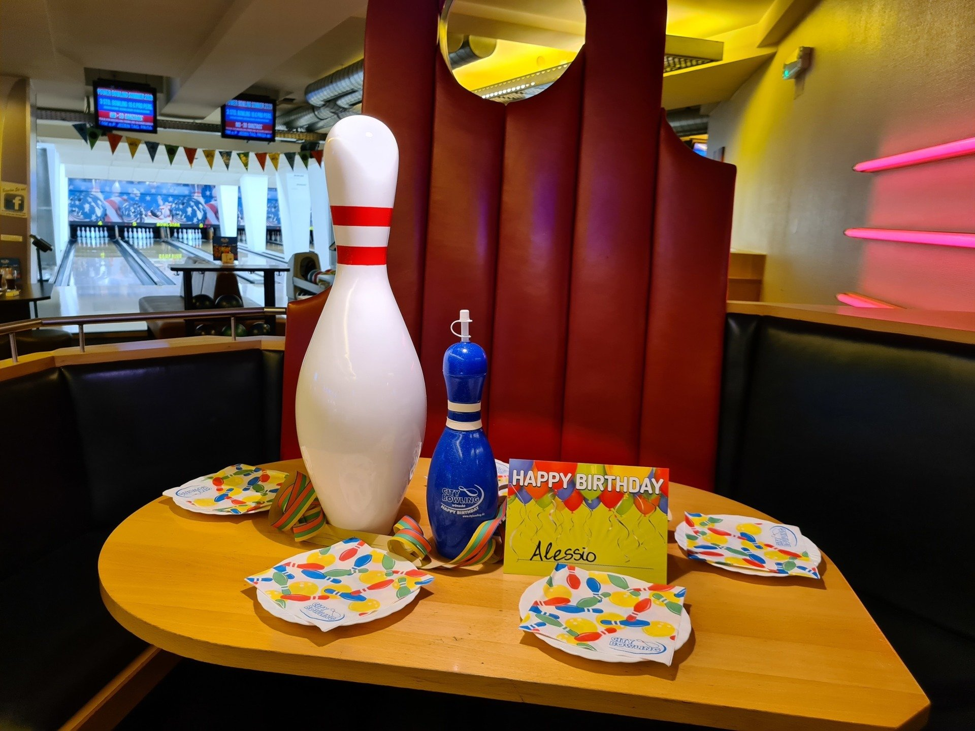Geburtstagspartys für Kinder und Jugendliche im City Bowling Wiesbaden