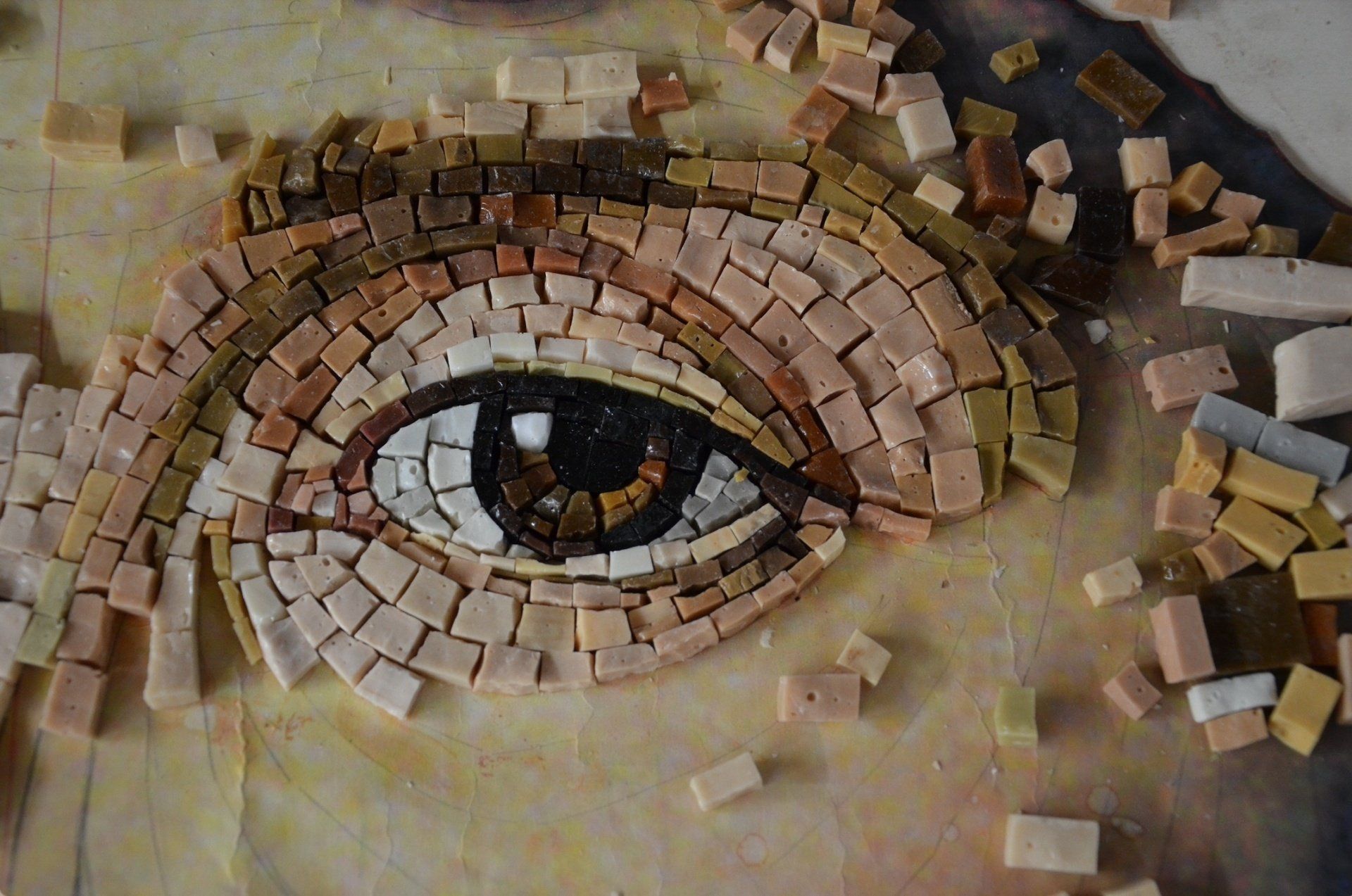 Dolce & Gabbana showroom Paris - Josephine mosaic eye detail