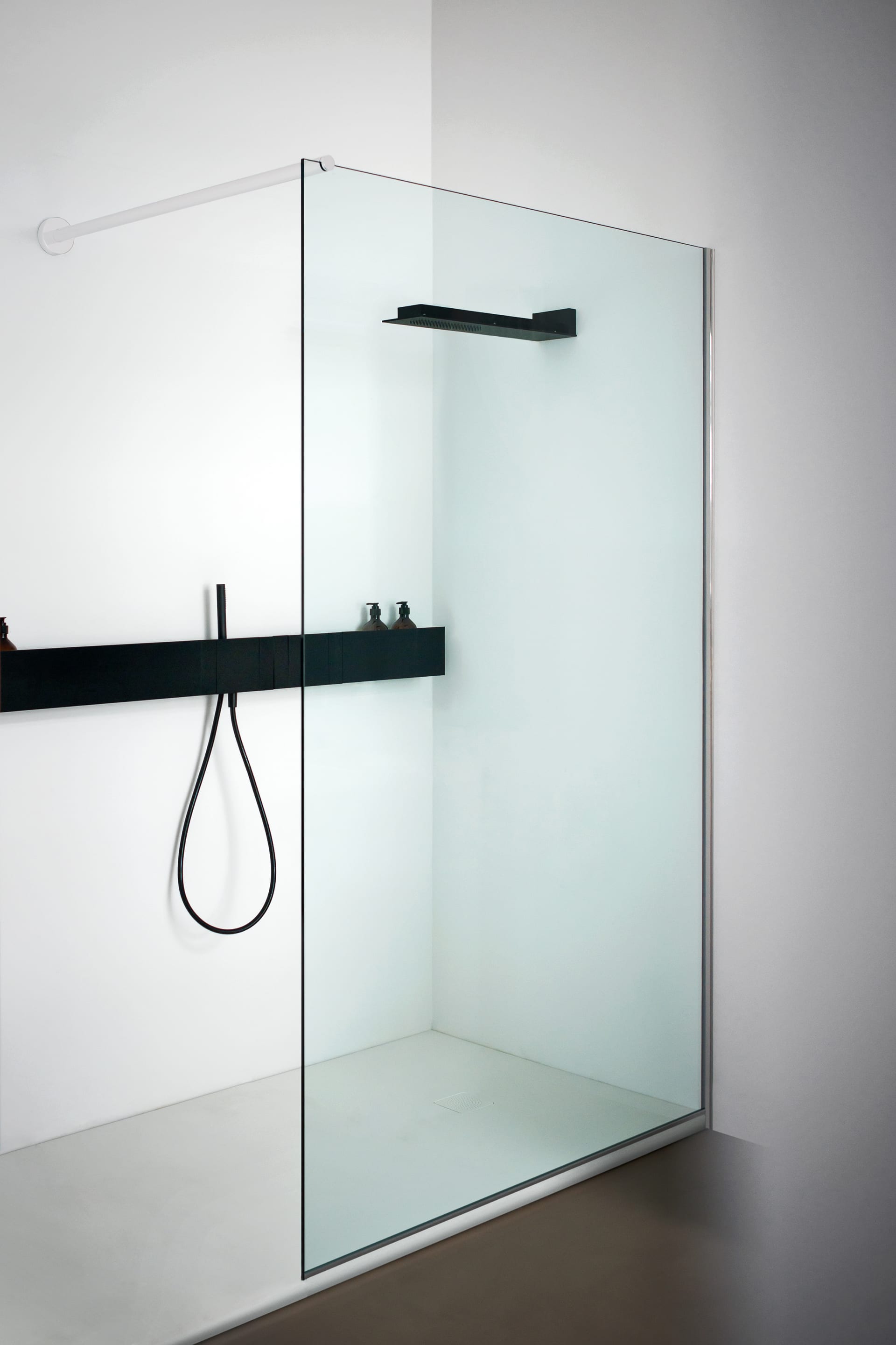 Shower & shower trays Shower & shower trays