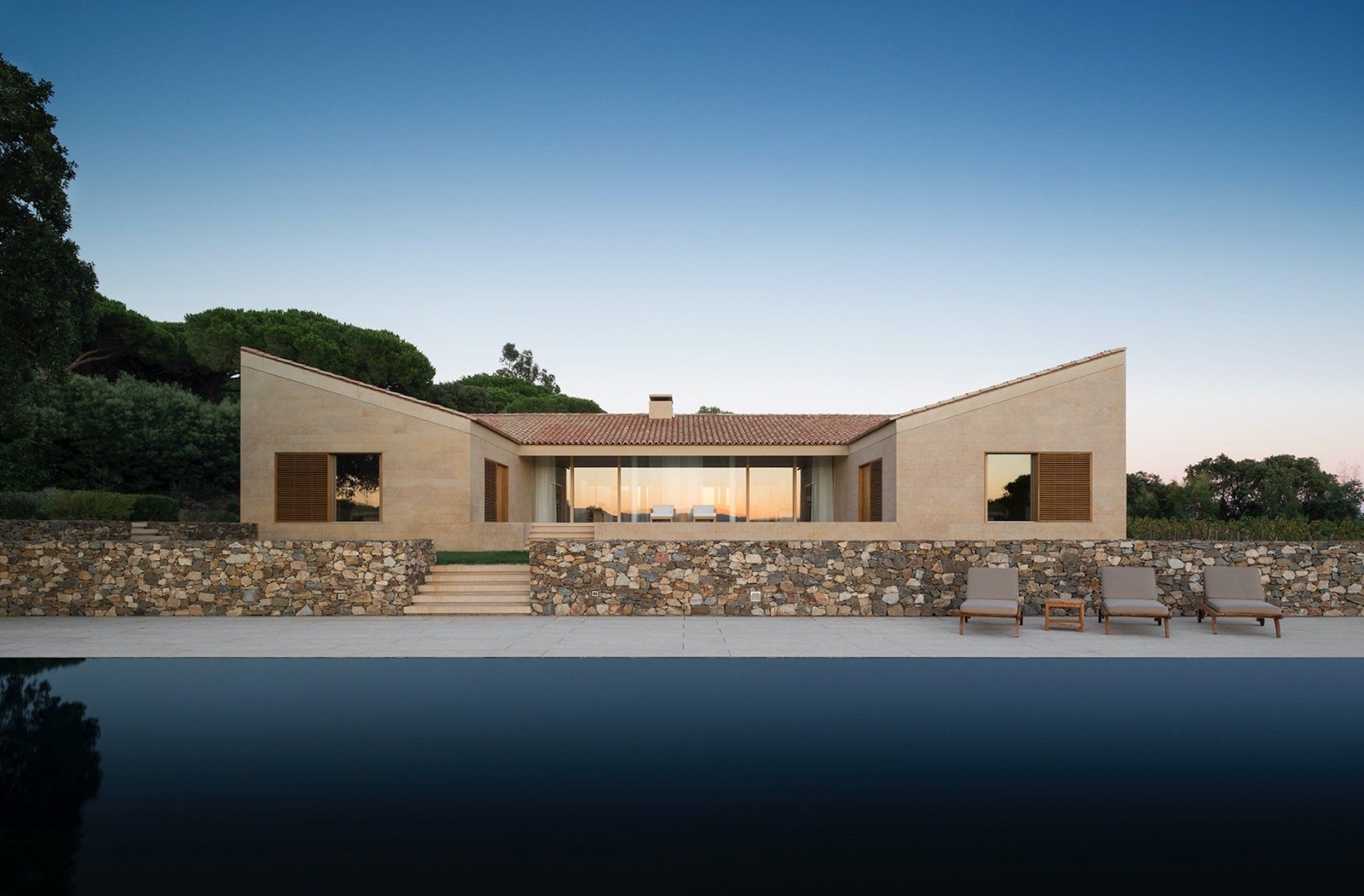St Tropez Villas - John Pawson Giallo Dorato external cladding - Vicenza stone
