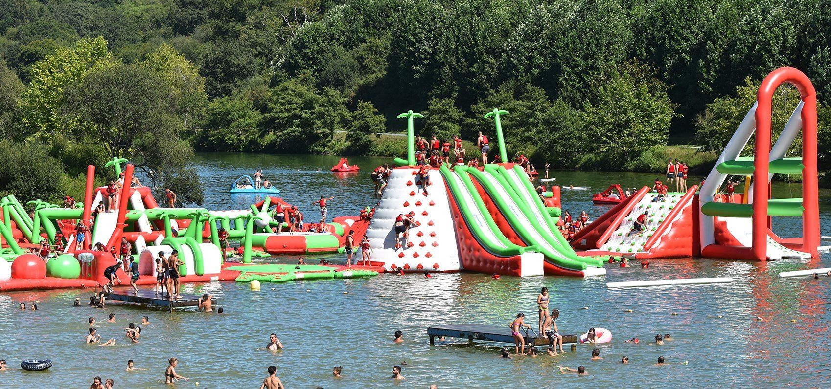 aquazone parc aquatique gonflable flottant