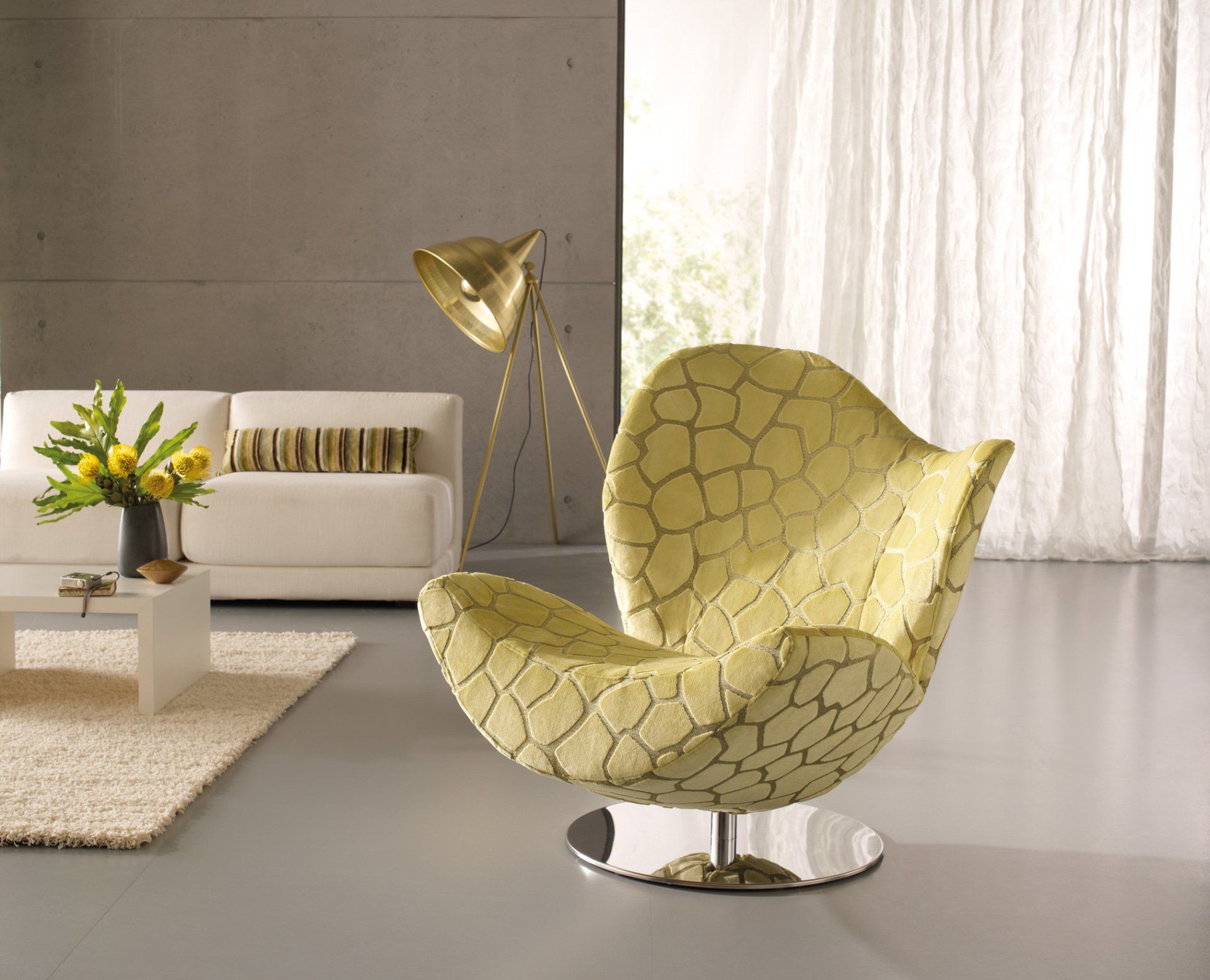 Egal ob Bank, Stühle, Sofa oder Sessel, Raumausstatter- Meisterin Kaiser in Meschede kann polstern und aufpolstern mit Stoff.