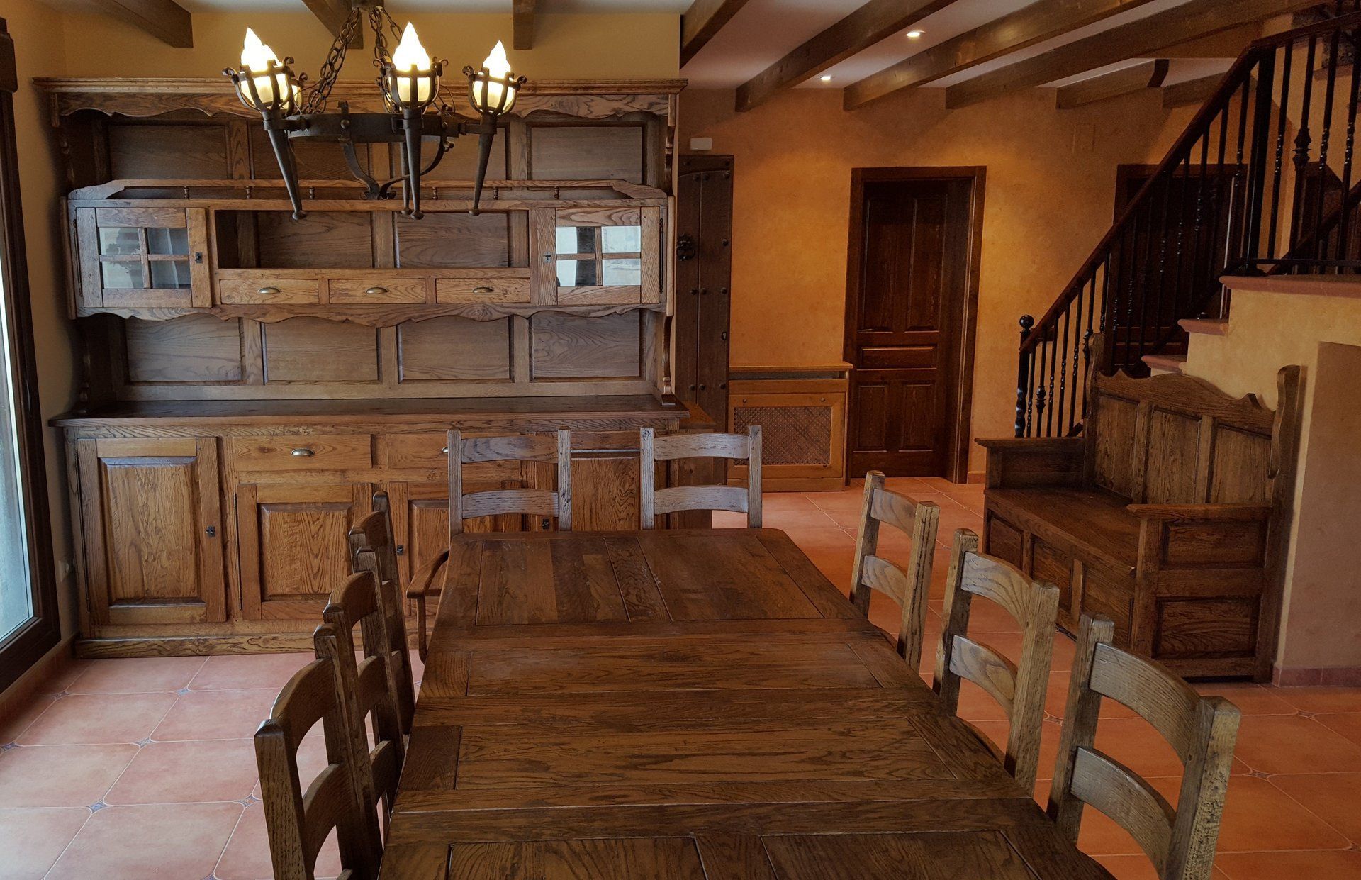 muebles de bodega en roble macizo