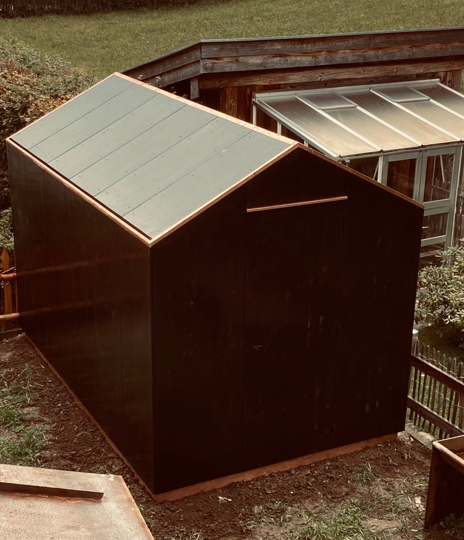 Moderne Außensauna, freistehend , gebaut in München