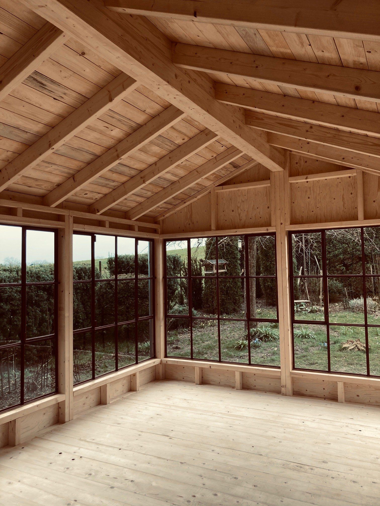 Orangerie aus Holz-Stahl-Konstruktion, Rückzugsort nahe München