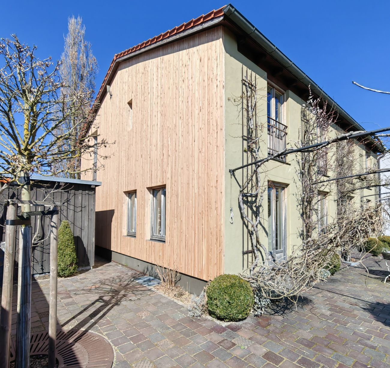 Fassadenverkleidung aus Lärchenholz - Holzbau und Zimmerei München