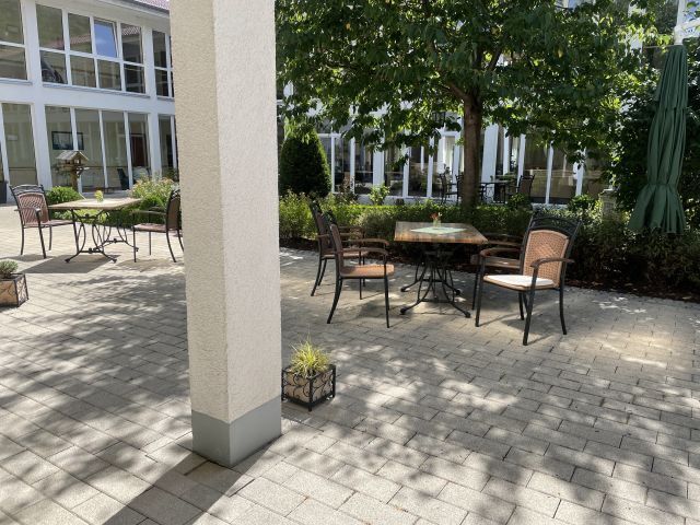 Sitzecken im Innenhof Der Blick in den Innenhof.