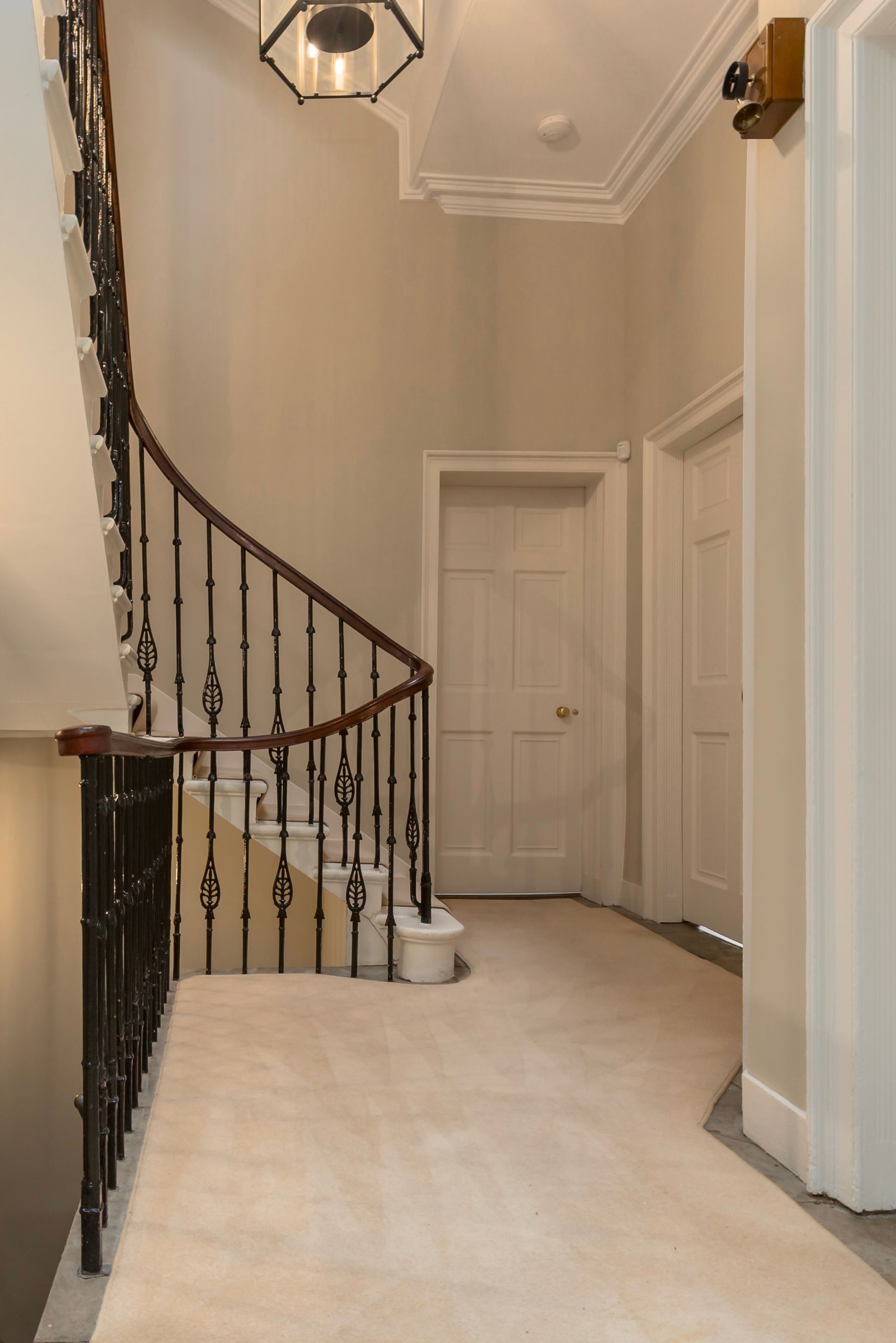 stairwell decorators london