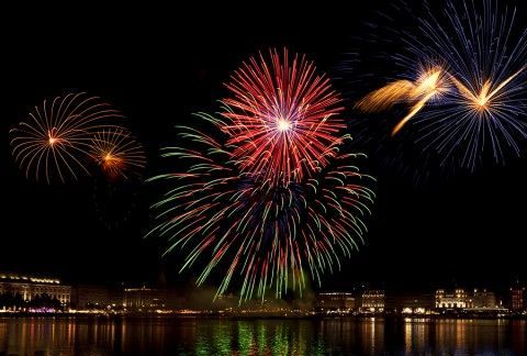 Alster Feuerwerk Feuerwerk über Alster in der Nacht