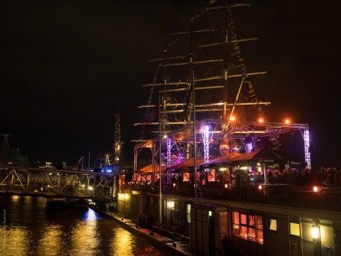 Landungsbrücken in der Nacht Landungsbrücken im Hamburger Hafen in der Nacht