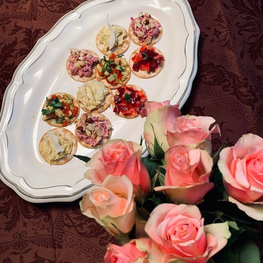 Viererlei Cracker zum Apéro