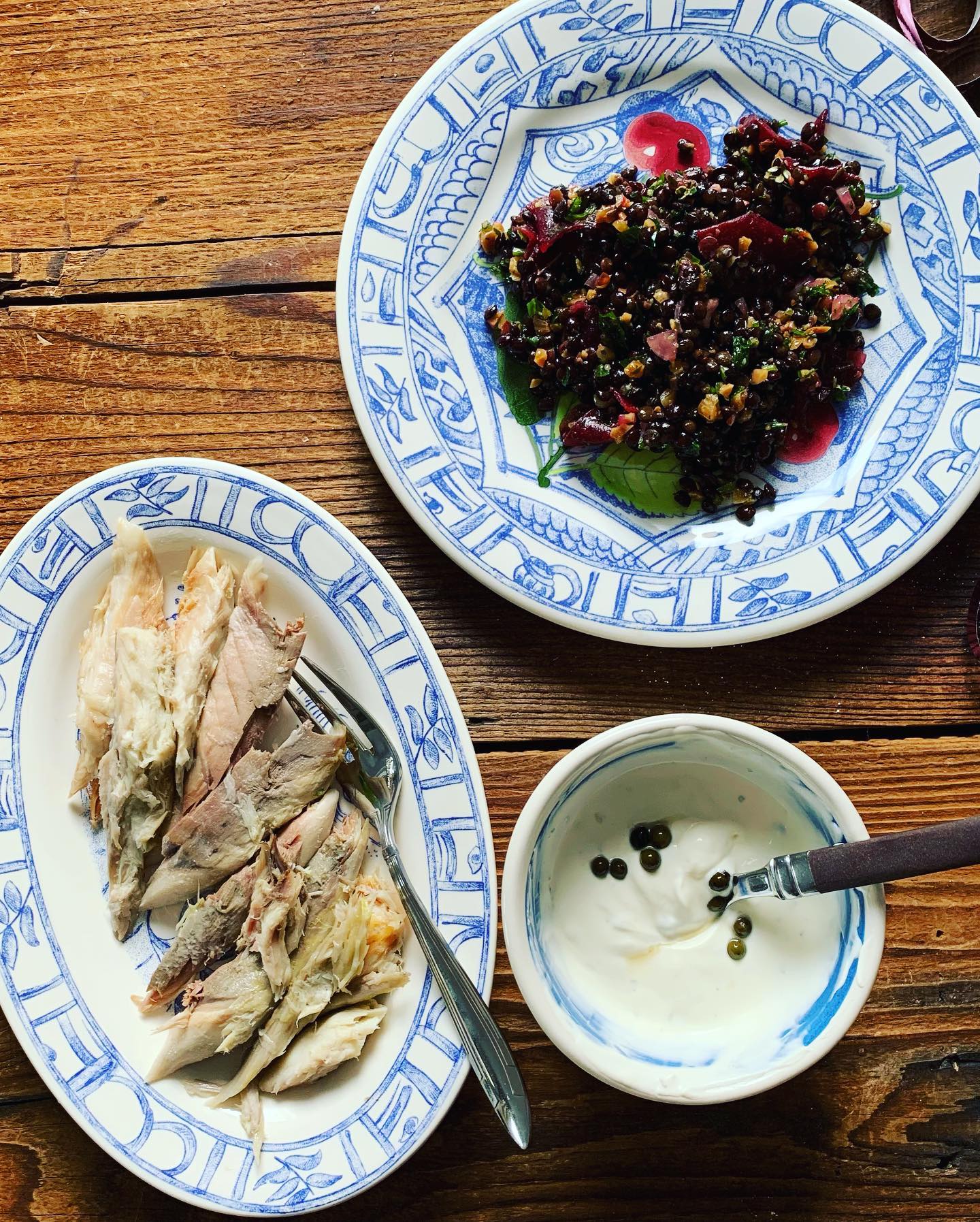 Linsengemüse mit Roter Bete und geräucherter Makrele