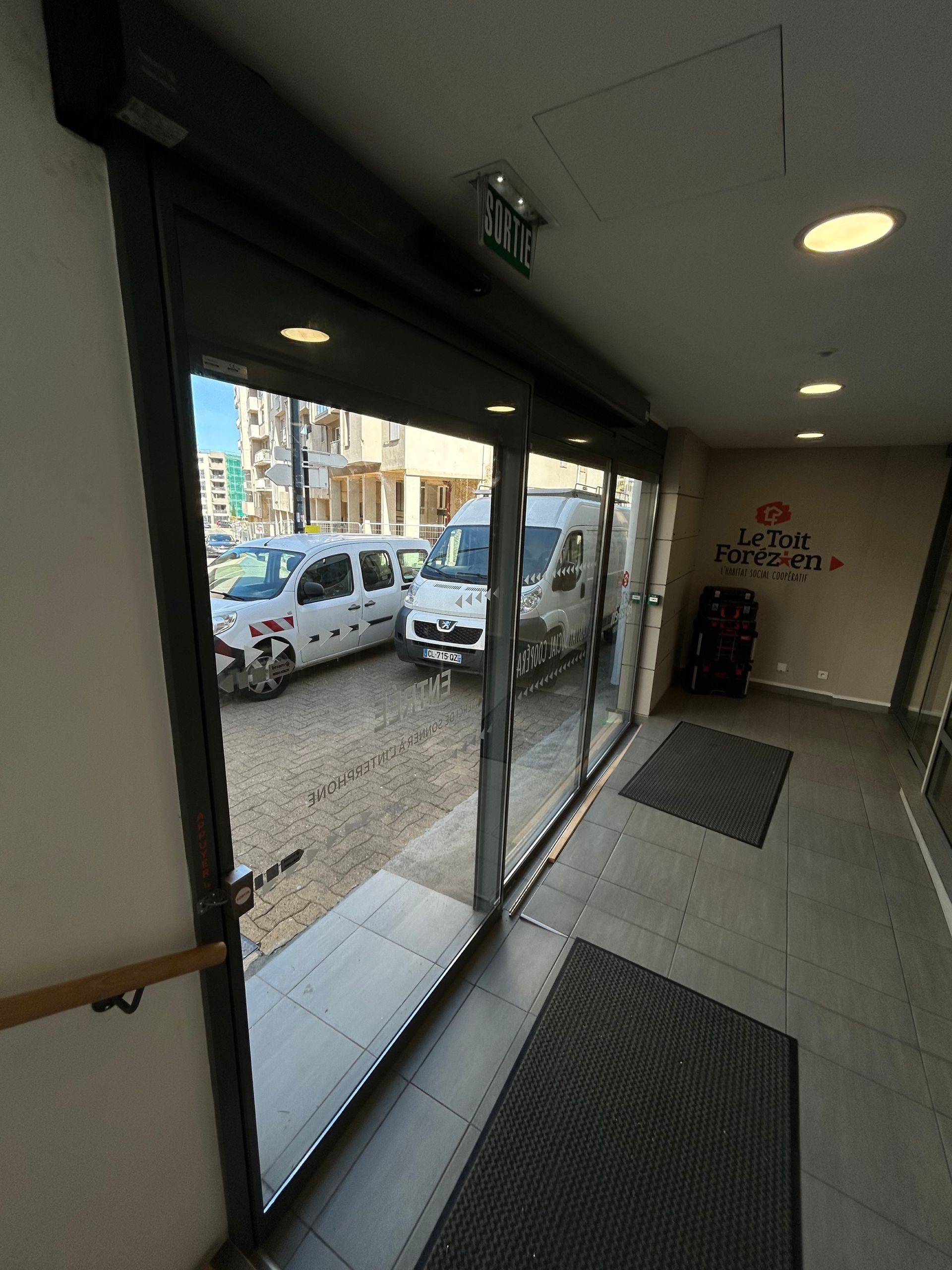 porte pietonne kit remplacement RKU pour assa abloy