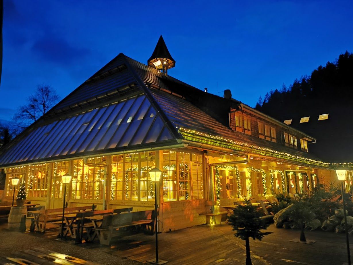 Geroldsauer Mühle Baden-Baden am Abend als Hochzeitslocation