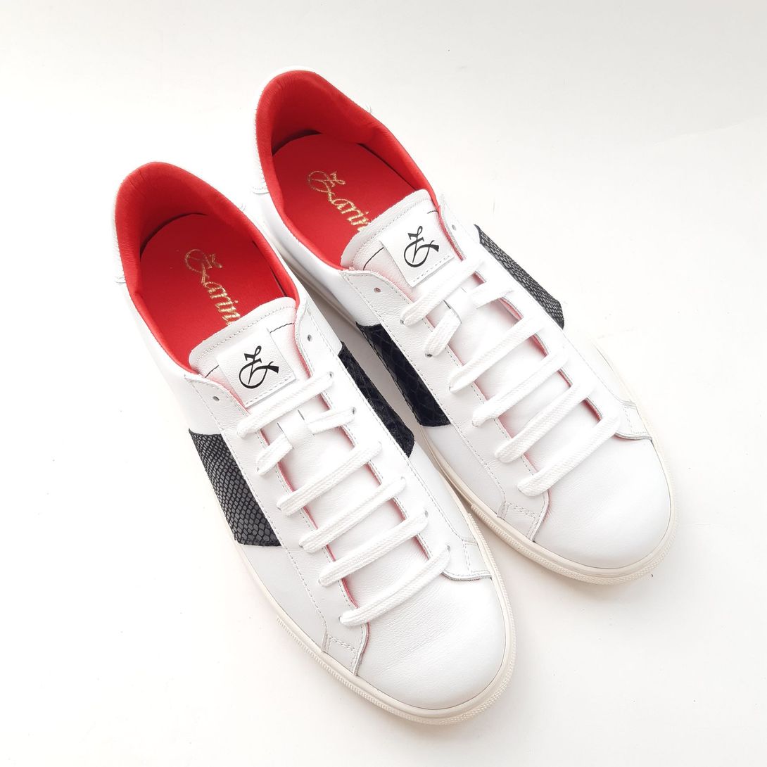 Lowtop sneakers von Zarini in weiß mit rotem Innenfutter