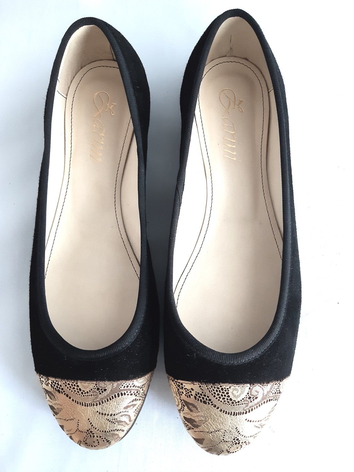 individuelle Ballerinas goldenes mit schwarzem Leder