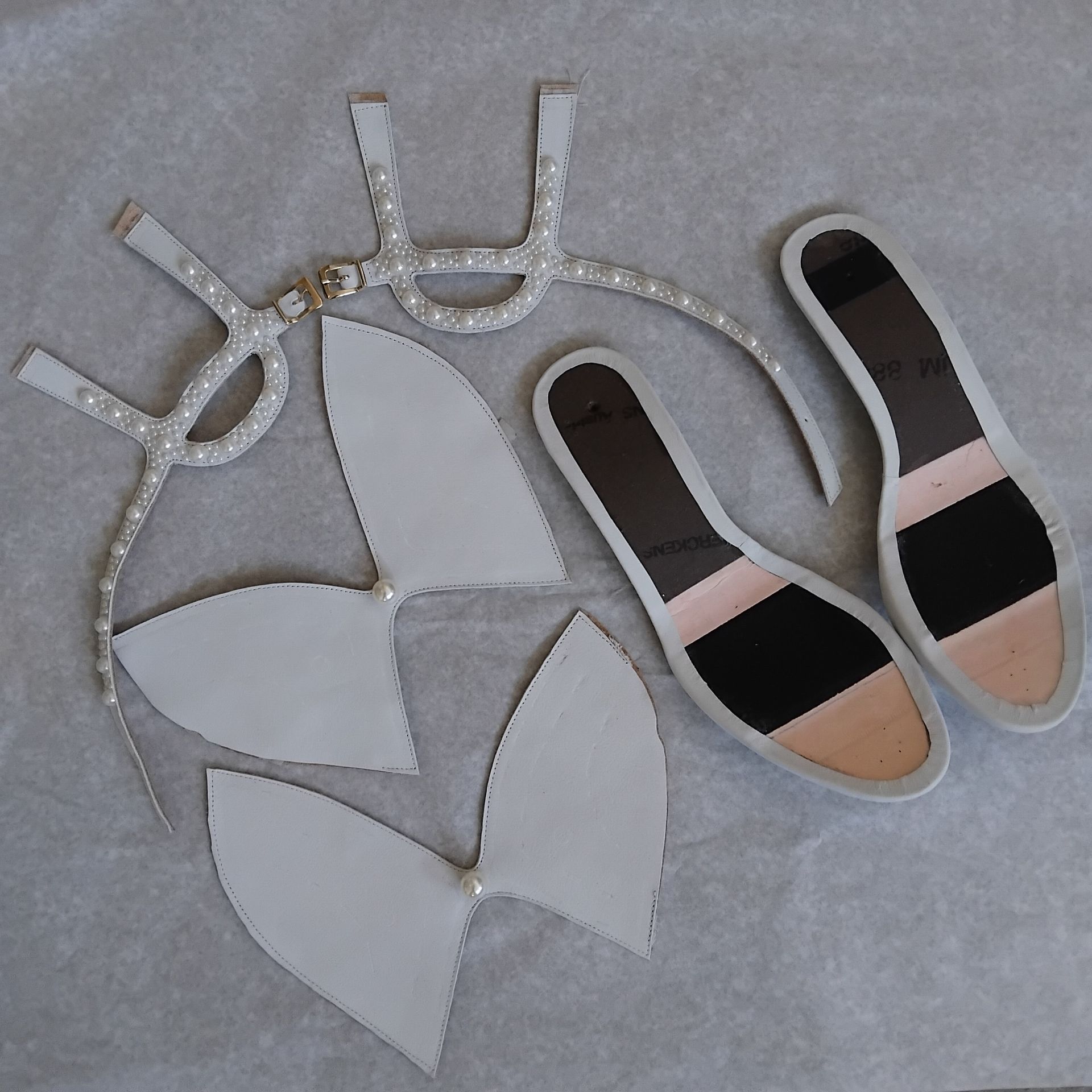 Einzelteile der Brautschuhe-ZARINI