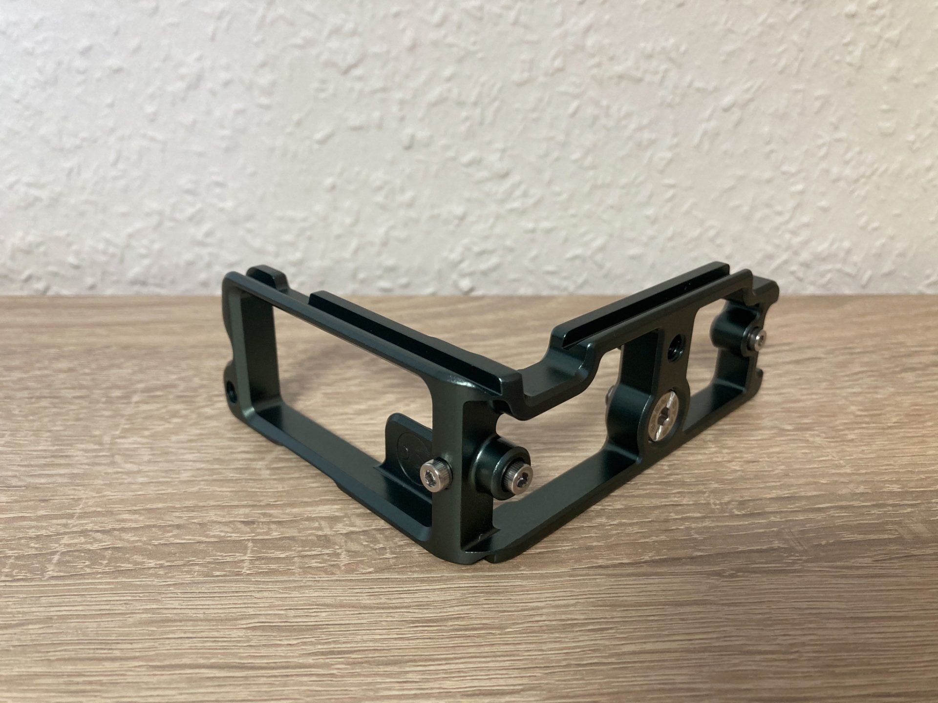 3 legged thing Zelda L-bracket