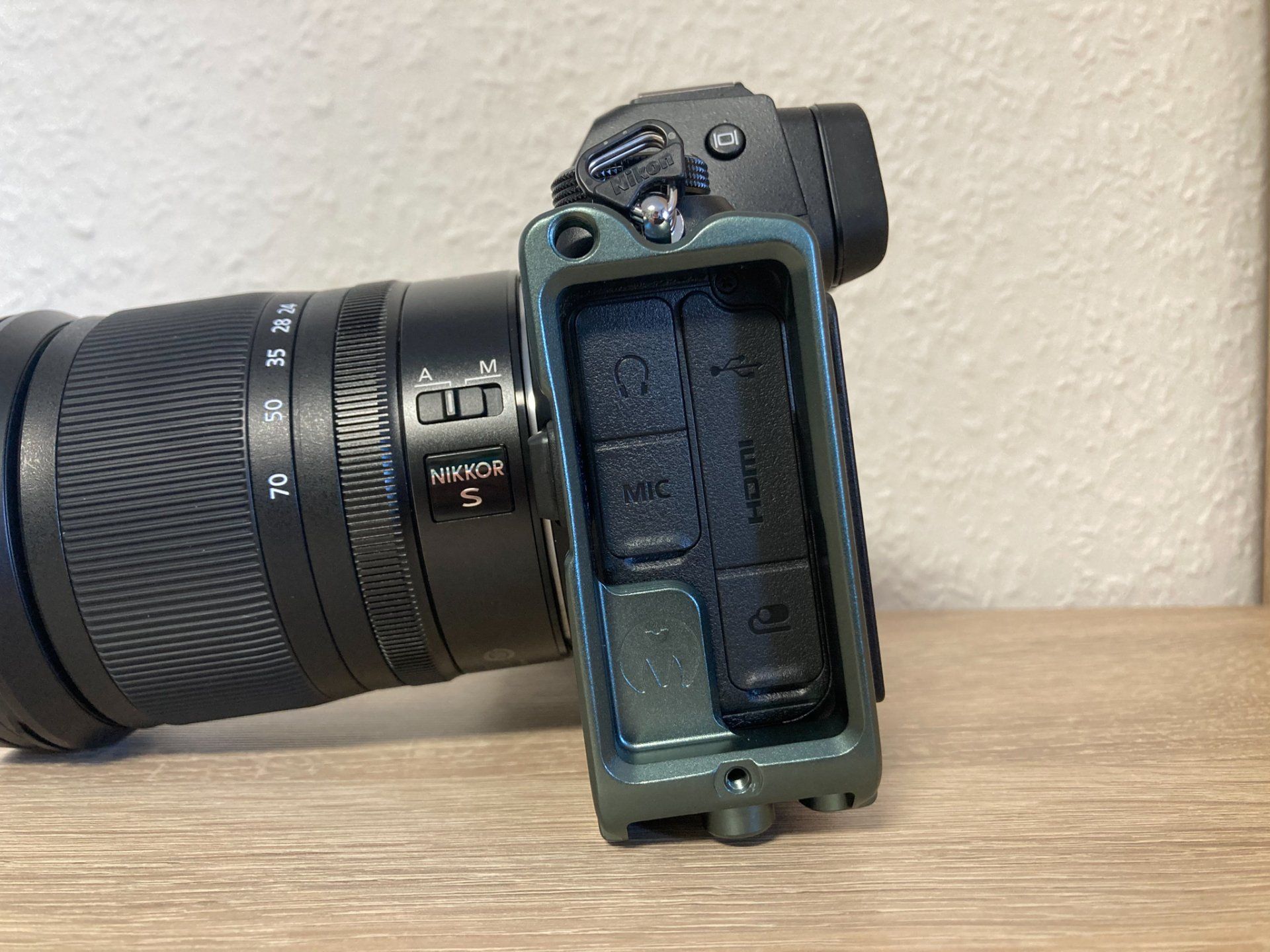 3LT Zelda L bracket an Nikon Z7 Seitenansicht